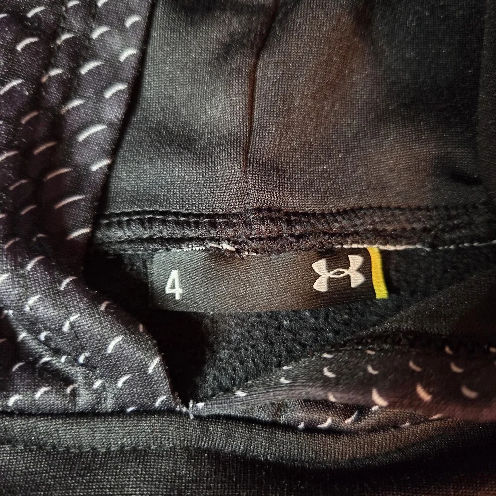 Under Armour Boys Pullover Hoodie Black Gray Size 4 Fleece 100% Polyester